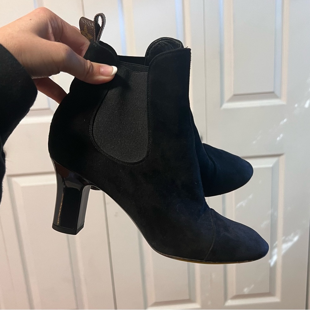Louis Vuitton Black Suede Chelsea Boots